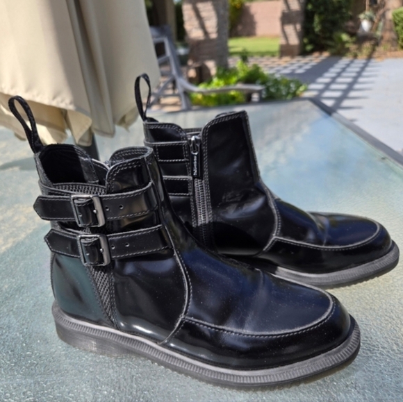 Dr. Martens Flora II Sz US 6 AirWair Heel Smooth Leather Buckle Chelsea Zipper - Picture 16 of 16